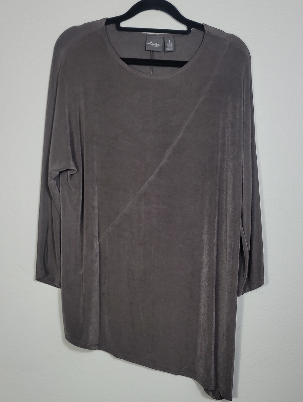 Chicos Travelers Asymmetrical Tunic Top Size 1 Medium Gray Slinky Long Sleeve